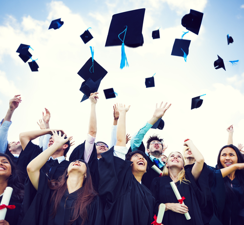 Do Online Colleges Have Graduation Ceremonies