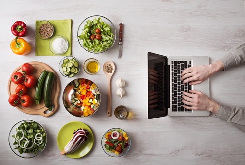 Food Blogs for College Students on a Budget